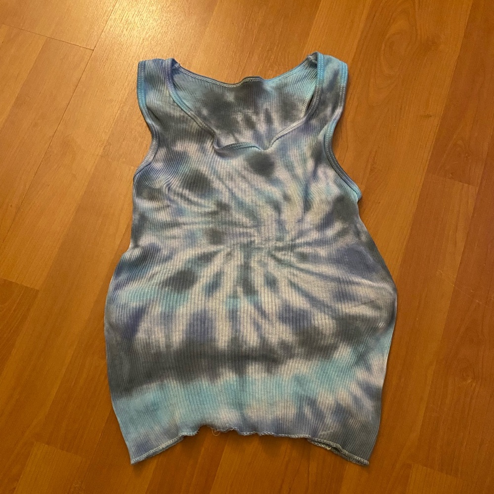 TIE DYE TANK